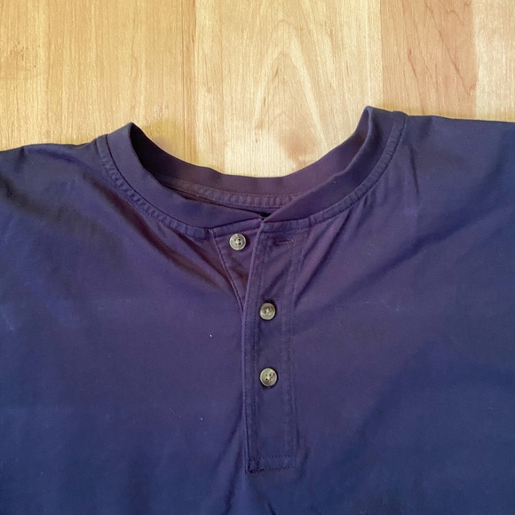 Men’s LLBean Henley Shirt - Picture 2 of 3